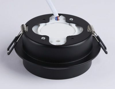 Ambrella TN5241 BK Свет-ник встраив-мый под ламп. GX53 черный D110*42